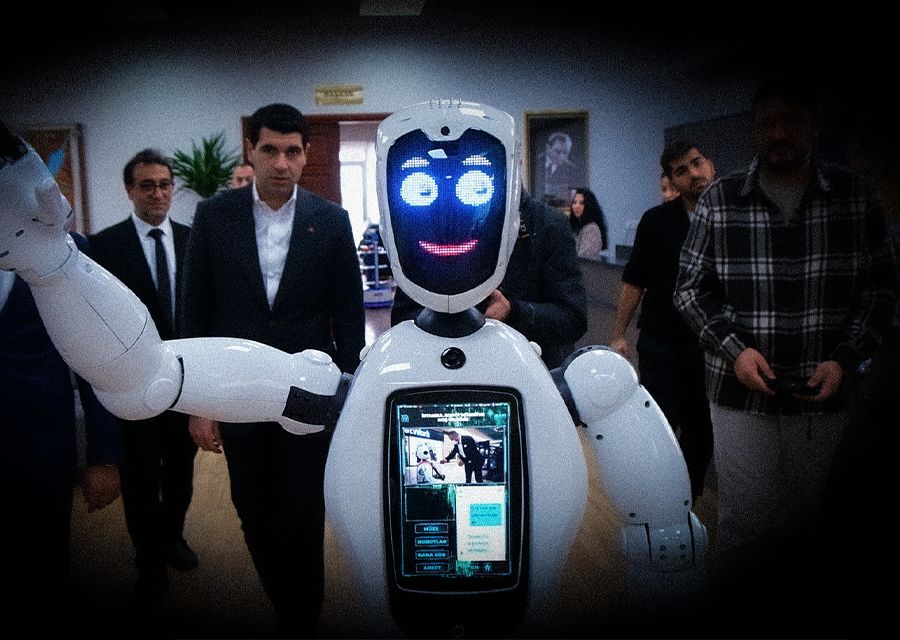 Social Robot Ada7 and Service Robot on Duty at Avcılar Municipality