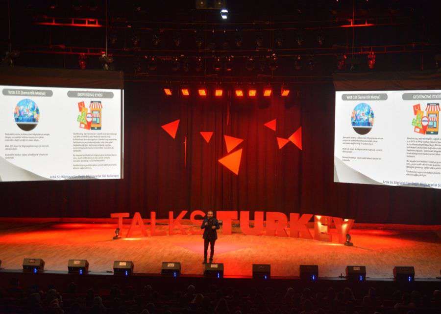 HUMANOID ROBOTS ADA GH5 AT THE TALKS TURKEY FUTURE EVENT