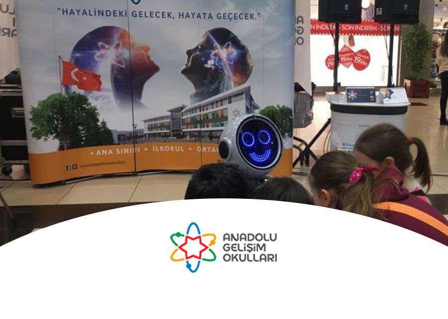 MINI ADA ROBOTS AT ANADOLU GELİŞİM SCHOOLS REGISTRATION DAYS EVENT