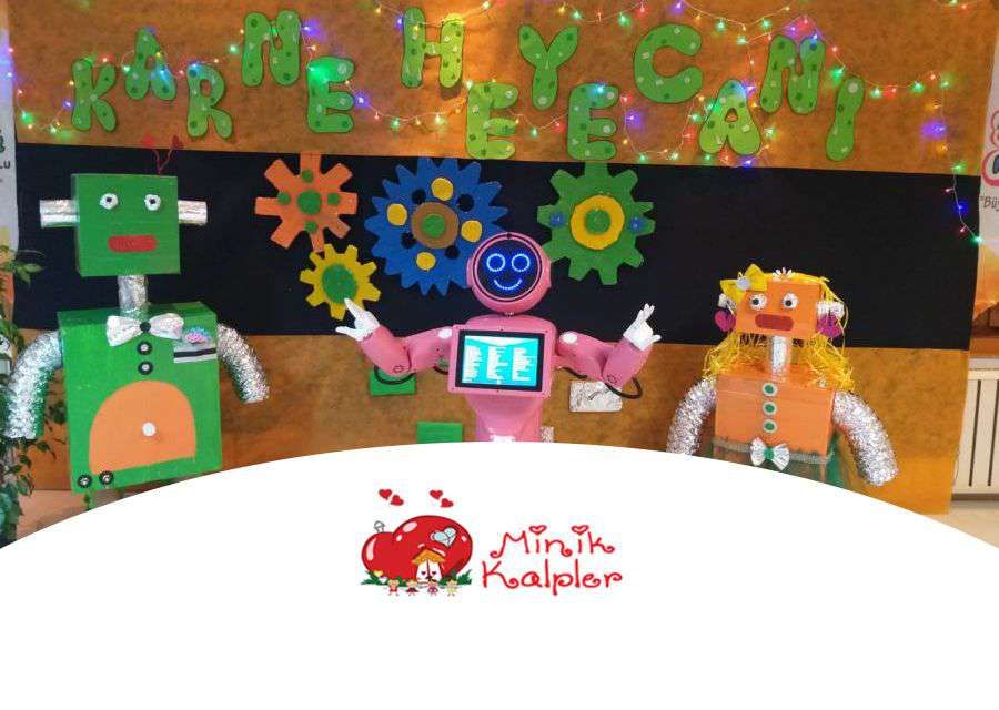 MINI ADA AT THE LITTLE HEARTS KINDERGARTEN REPORT CARD DAY EVENT