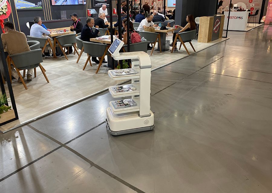 SERVICE ROBOT AT BAYİM OLUR MUSUN FAIR