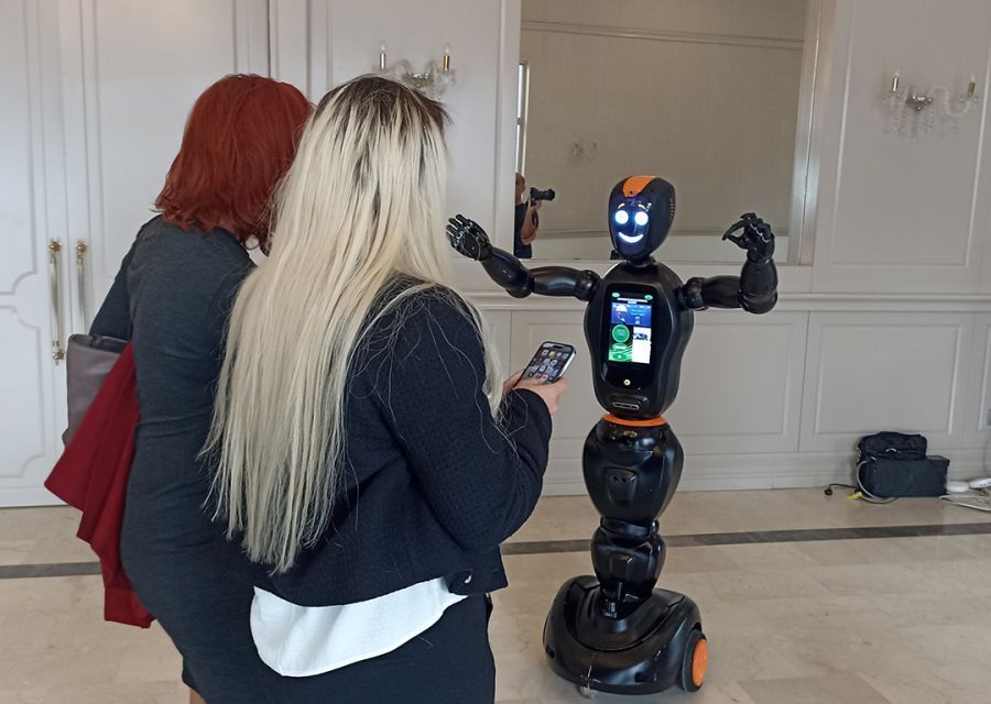 ADA7 ROBOT PARTICIPATED IN THE 13TH INNOVATION AND CREATIVITY SYMPOSIUM THEMED ON INNOVATION AND AR