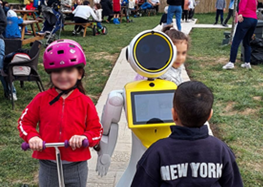 MINI ADA AT THE SOCIAL CLUB EVENT