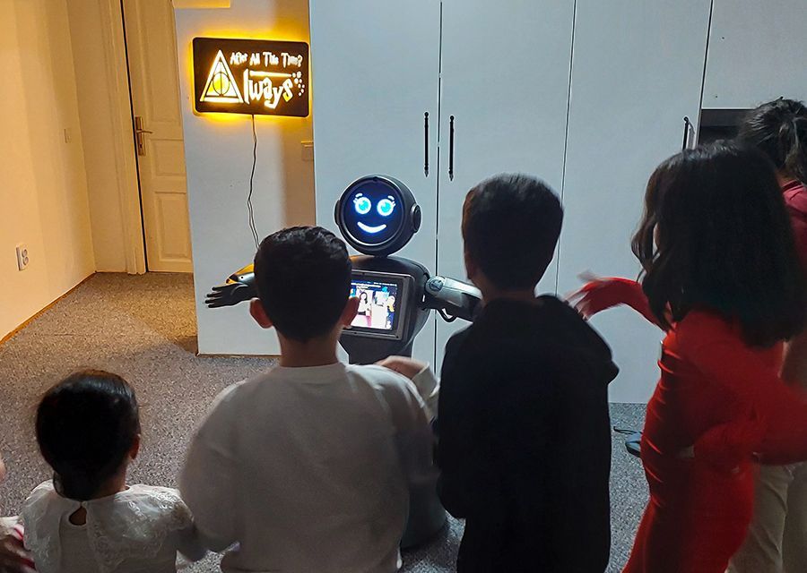 MINI ADA AT A BIRTHDAY EVENT